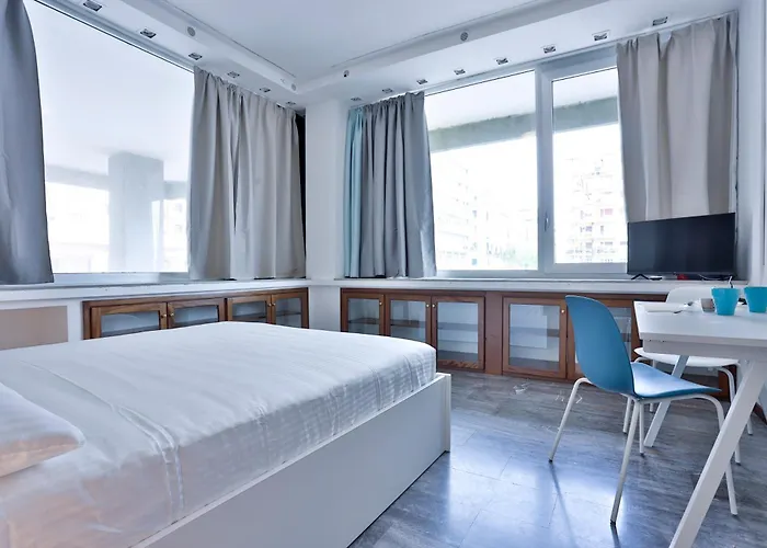 Lo Studio - Piazza Della Concordia & Sea View Apt